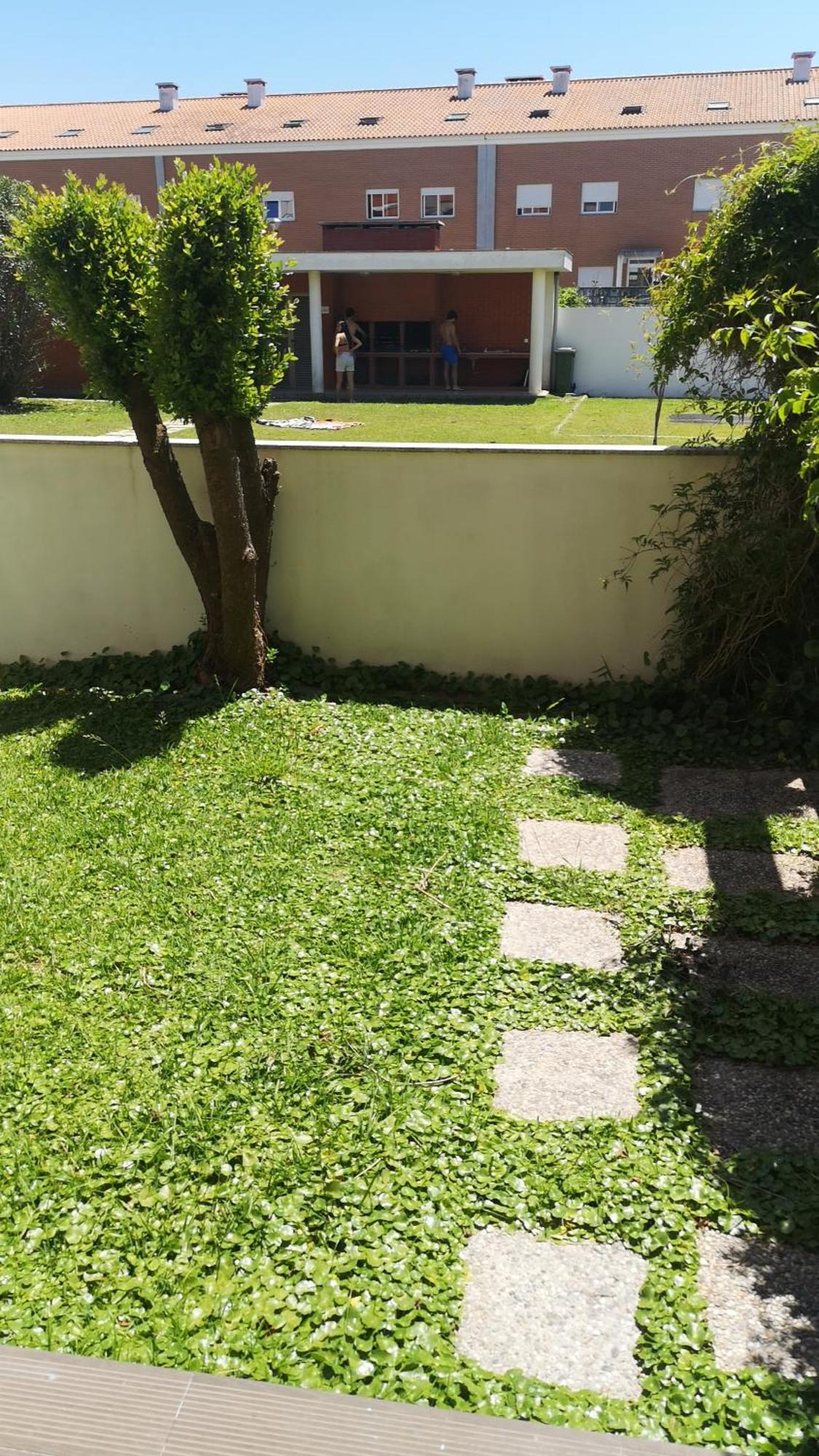 Nibho Apartment إسبونسيندي الغرفة الصورة