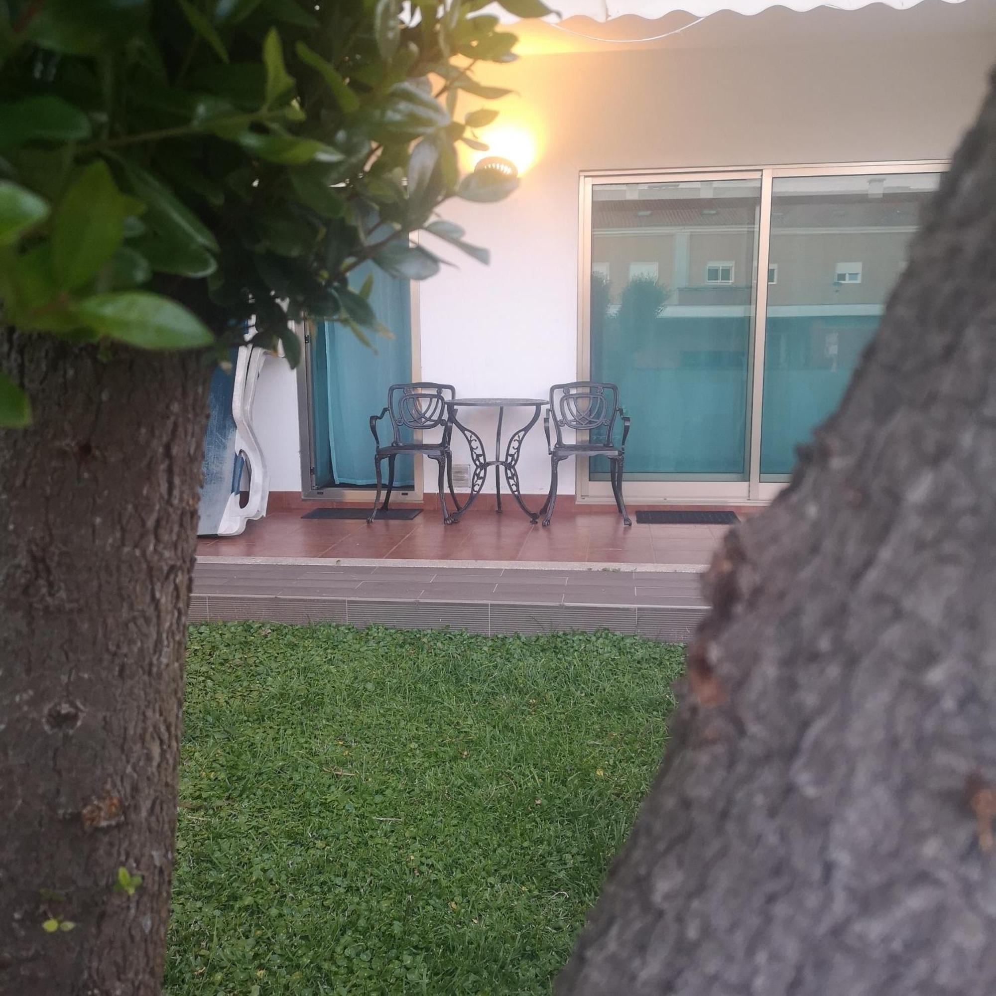 Nibho Apartment إسبونسيندي الغرفة الصورة