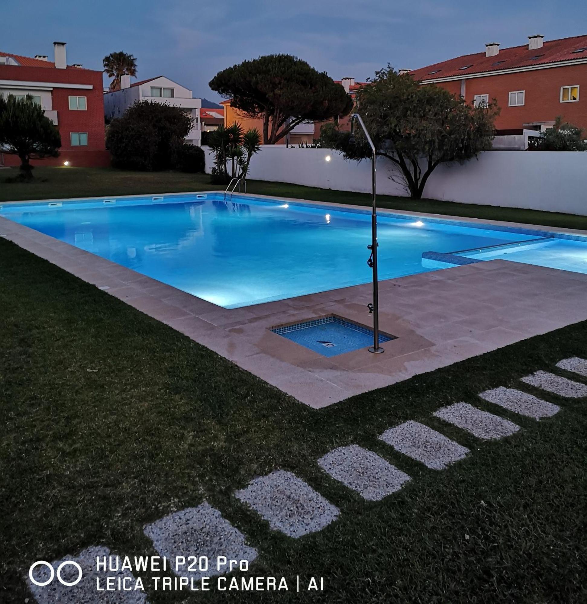 Nibho Apartment إسبونسيندي الغرفة الصورة