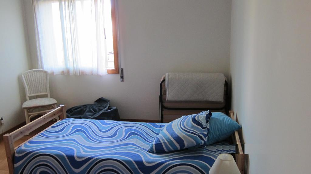 Nibho Apartment إسبونسيندي الغرفة الصورة