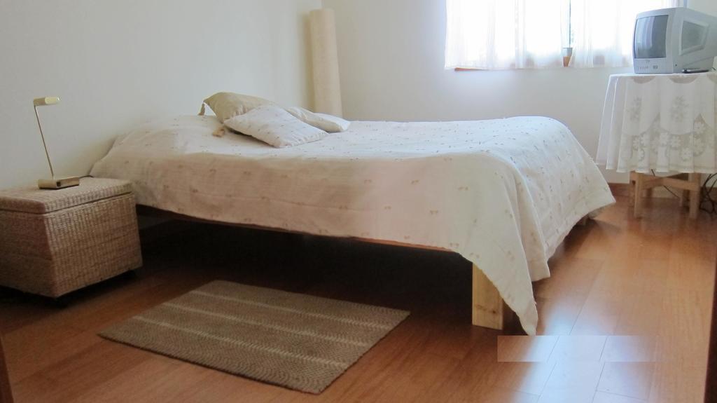 Nibho Apartment إسبونسيندي الغرفة الصورة